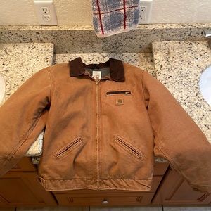 youth XL great condition barley worn inside chest pocket no hoodie
